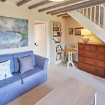 Host & Stay - Heather Cottage
